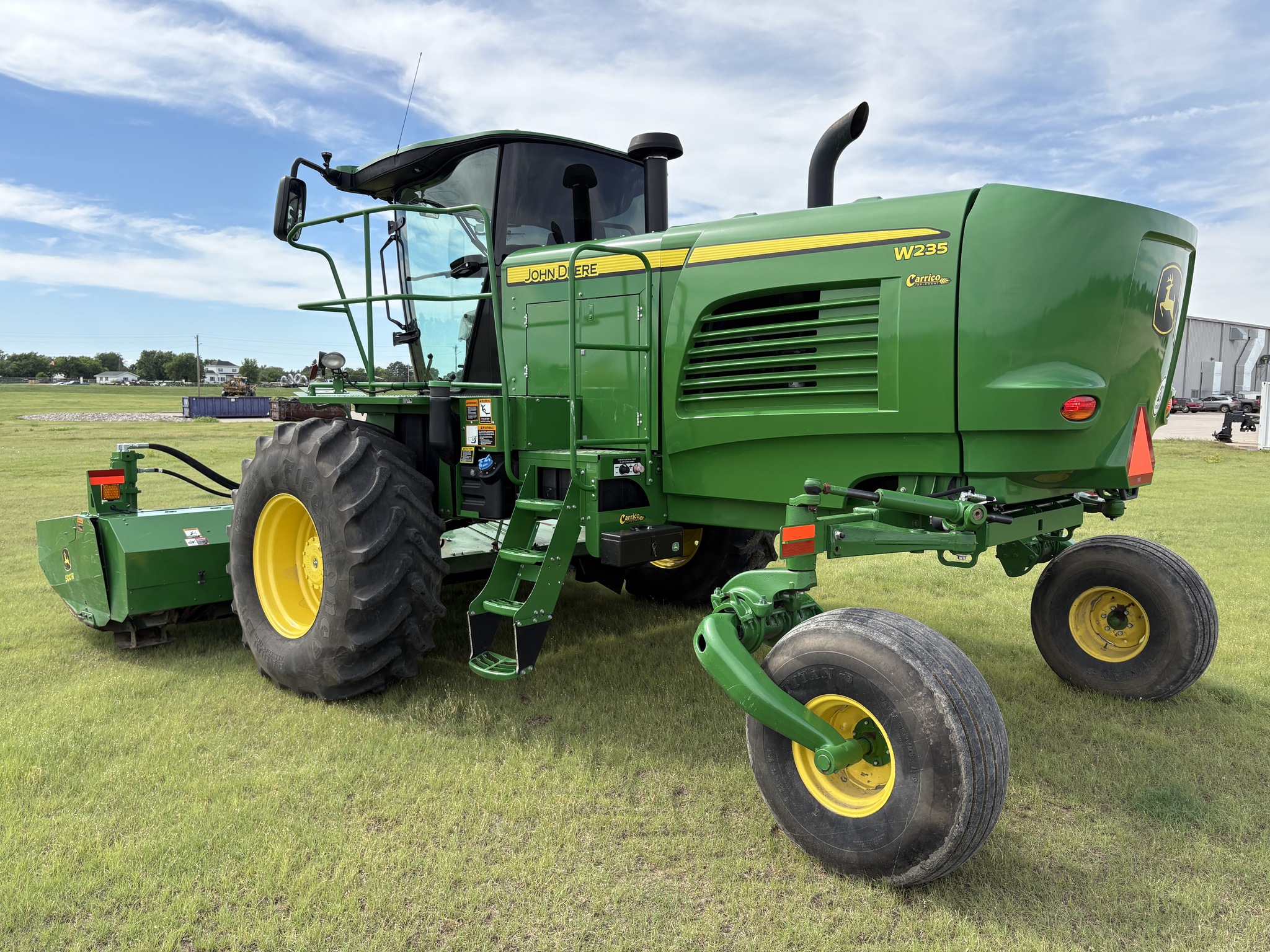 2021 John Deere W235 Image 2