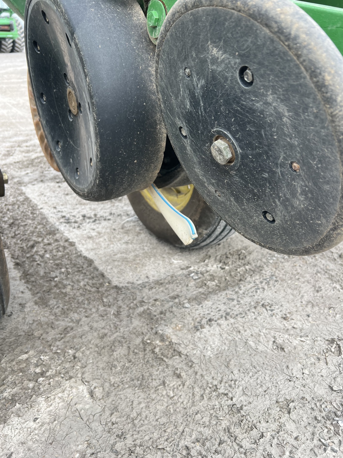 2002 John Deere 1750 Image 5