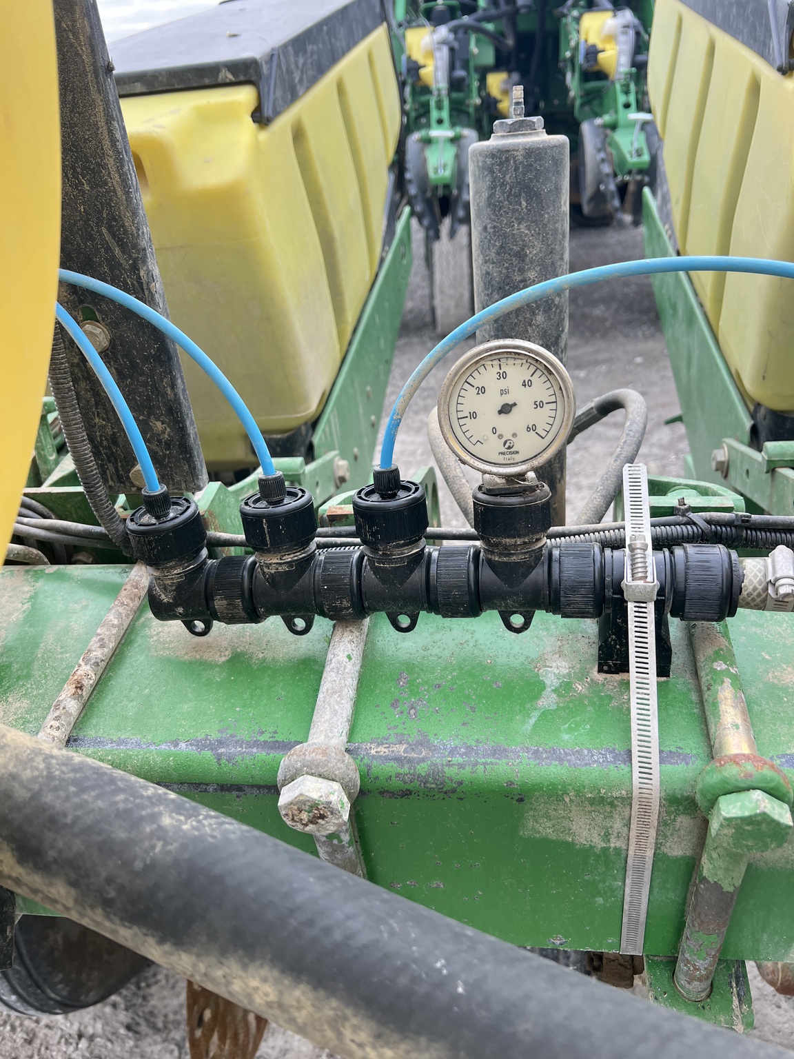 2002 John Deere 1750 Image 8