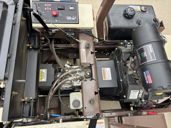 Used 2021 Grasshopper 727EFI Zero Turn Mowers at Koenig Equipment in Greenville, OH - Photo8