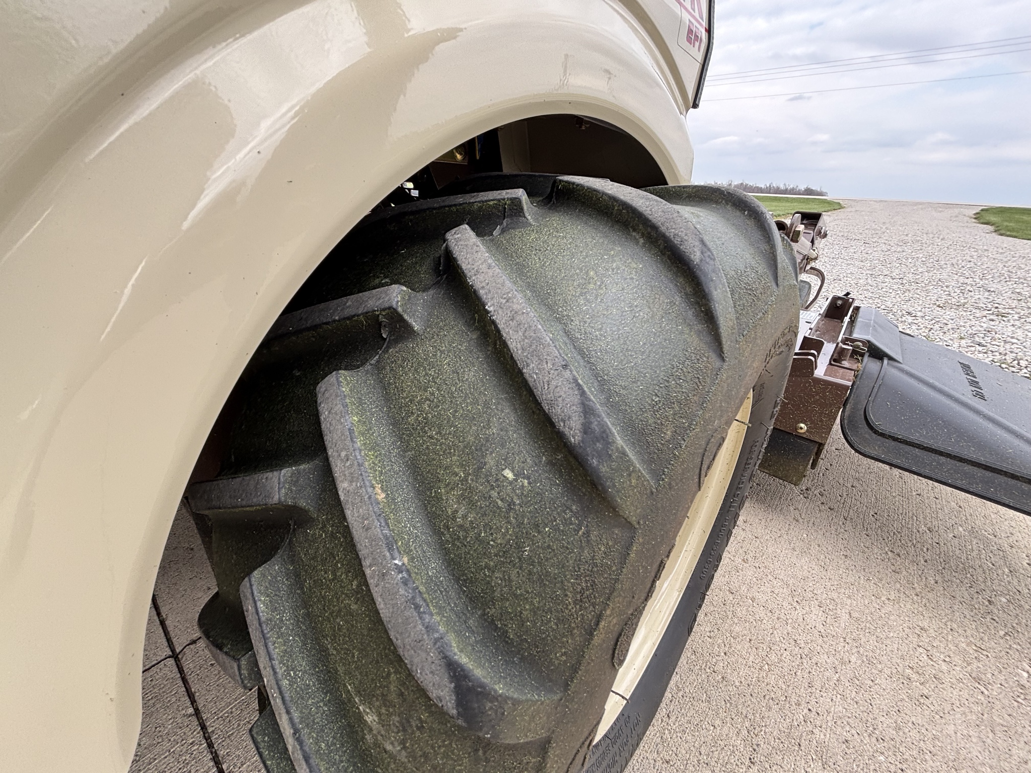 Used 2021 Grasshopper 727EFI Zero Turn Mowers at Koenig Equipment in Greenville, OH - PhotoXL9