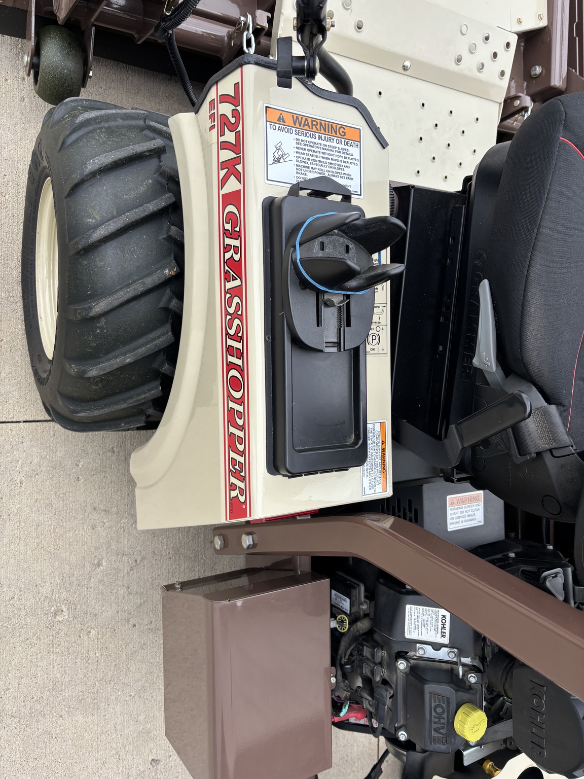 Used 2021 Grasshopper 727EFI Zero Turn Mowers at Koenig Equipment in Greenville, OH - PhotoXL11