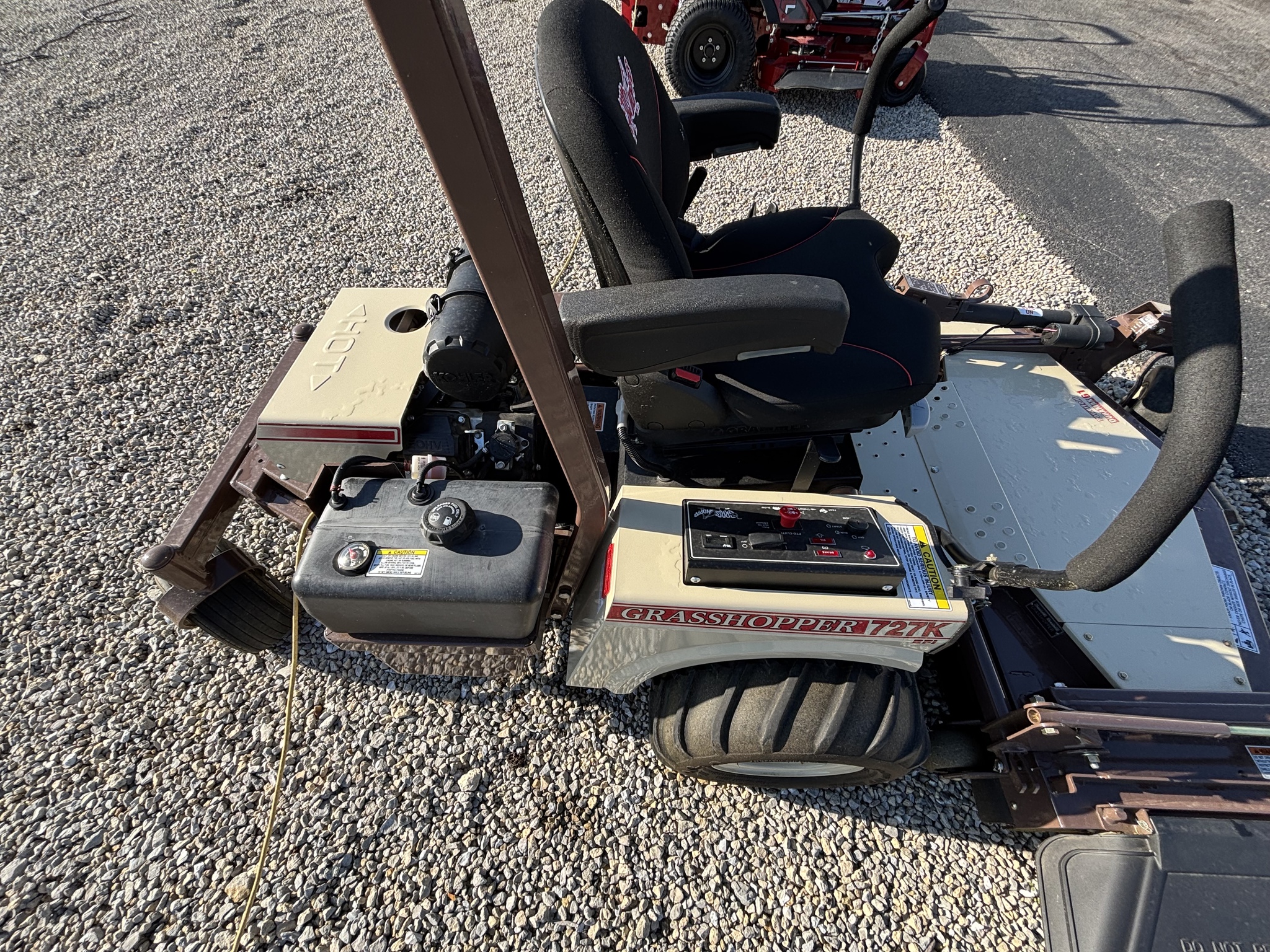 Used 2021 Grasshopper 727EFI Zero Turn Mowers at Koenig Equipment in Greenville, OH - PhotoXL7