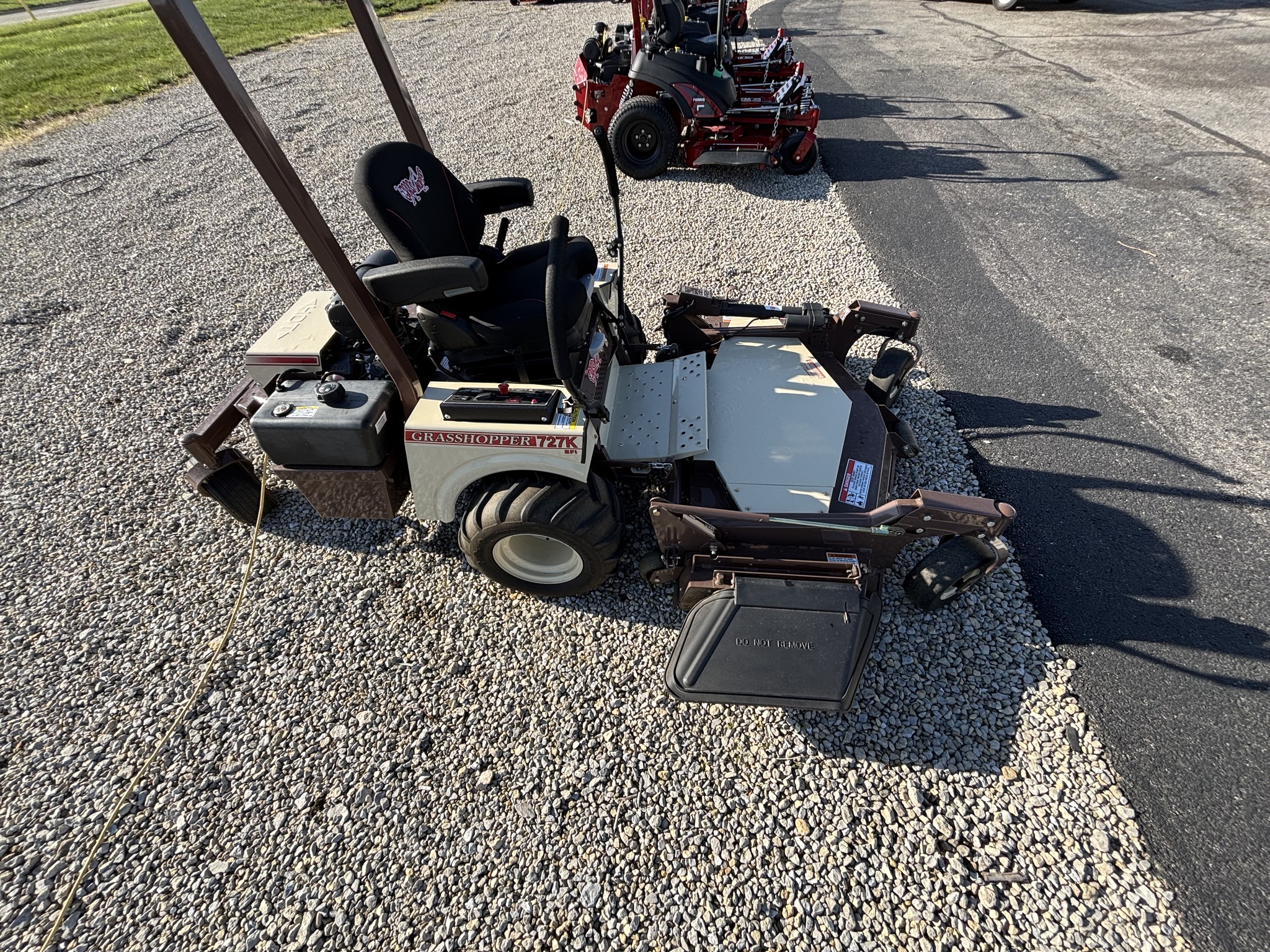 Used 2021 Grasshopper 727EFI Zero Turn Mowers at Koenig Equipment in Greenville, OH - PhotoXL2