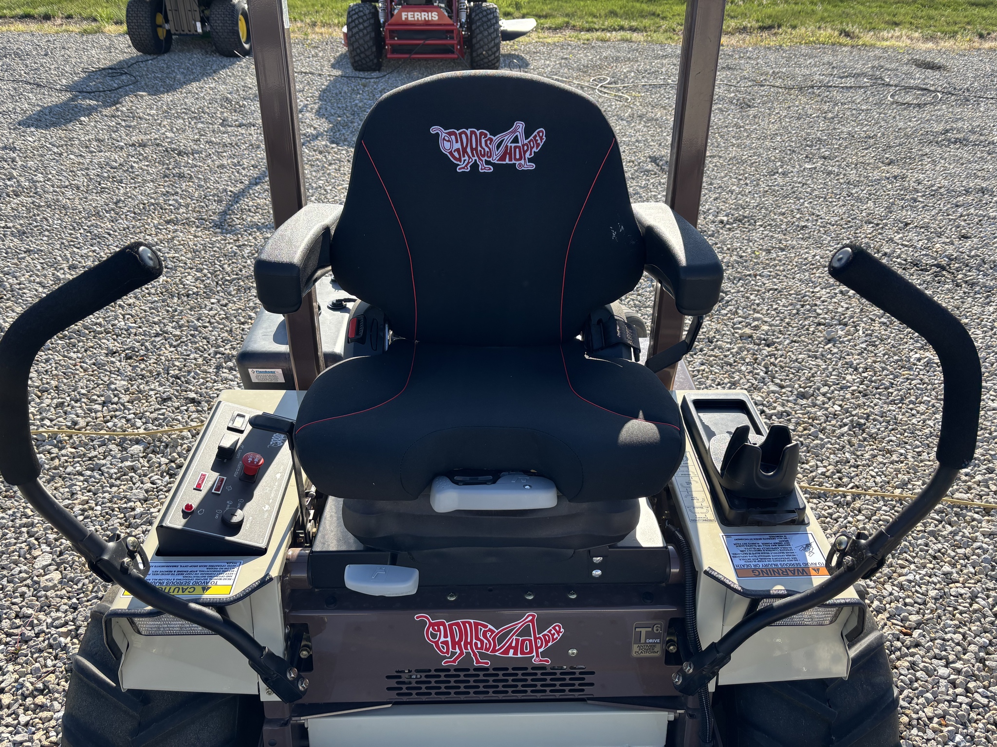 Used 2021 Grasshopper 727EFI Zero Turn Mowers at Koenig Equipment in Greenville, OH - PhotoXL5