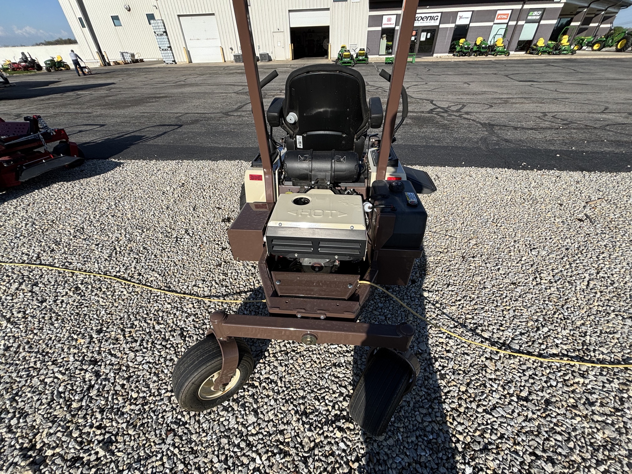 Used 2021 Grasshopper 727EFI Zero Turn Mowers at Koenig Equipment in Greenville, OH - PhotoXL3