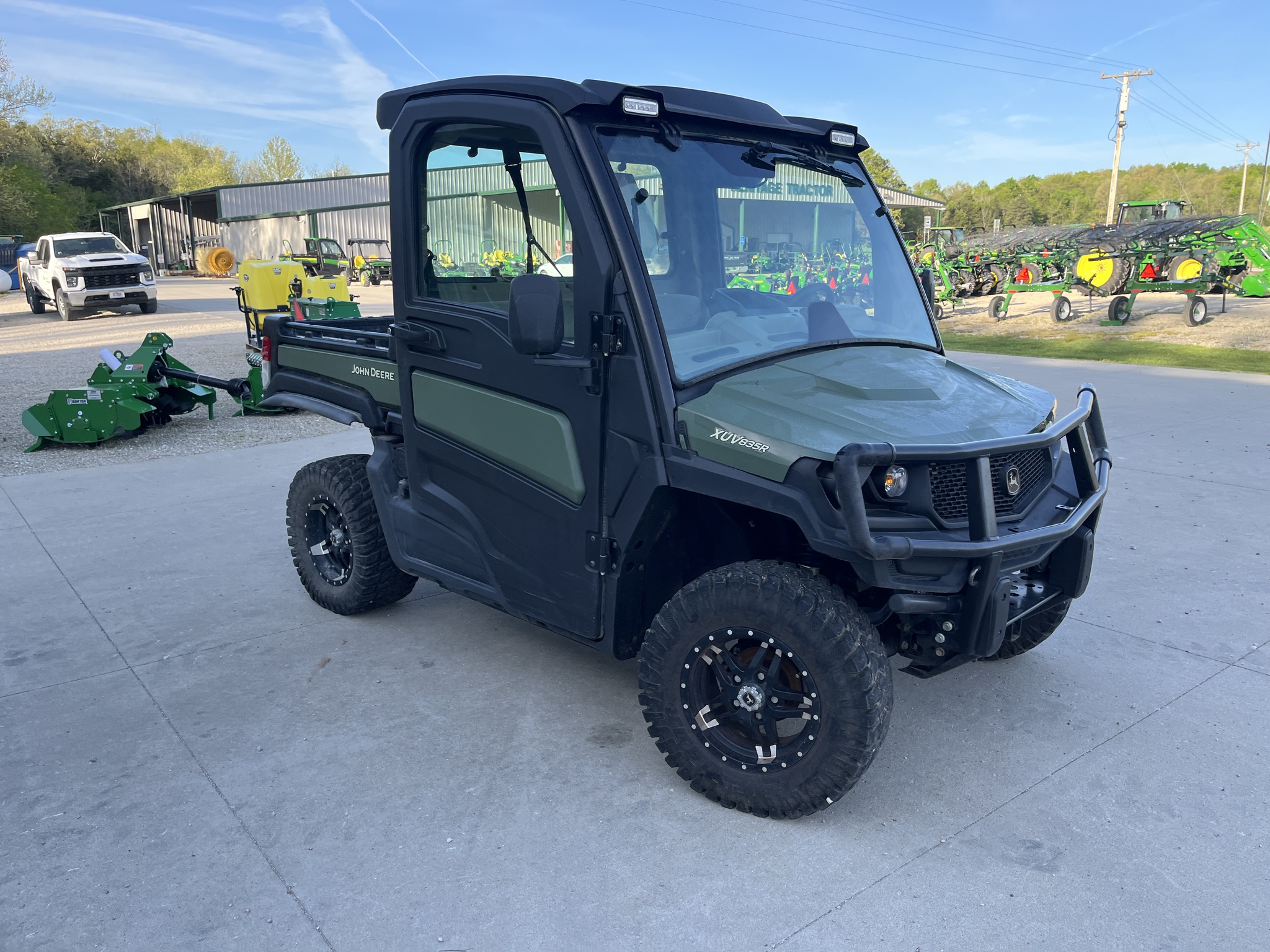  2024 John Deere XUV 835R at Heritage Tractor in Jefferson City, MO