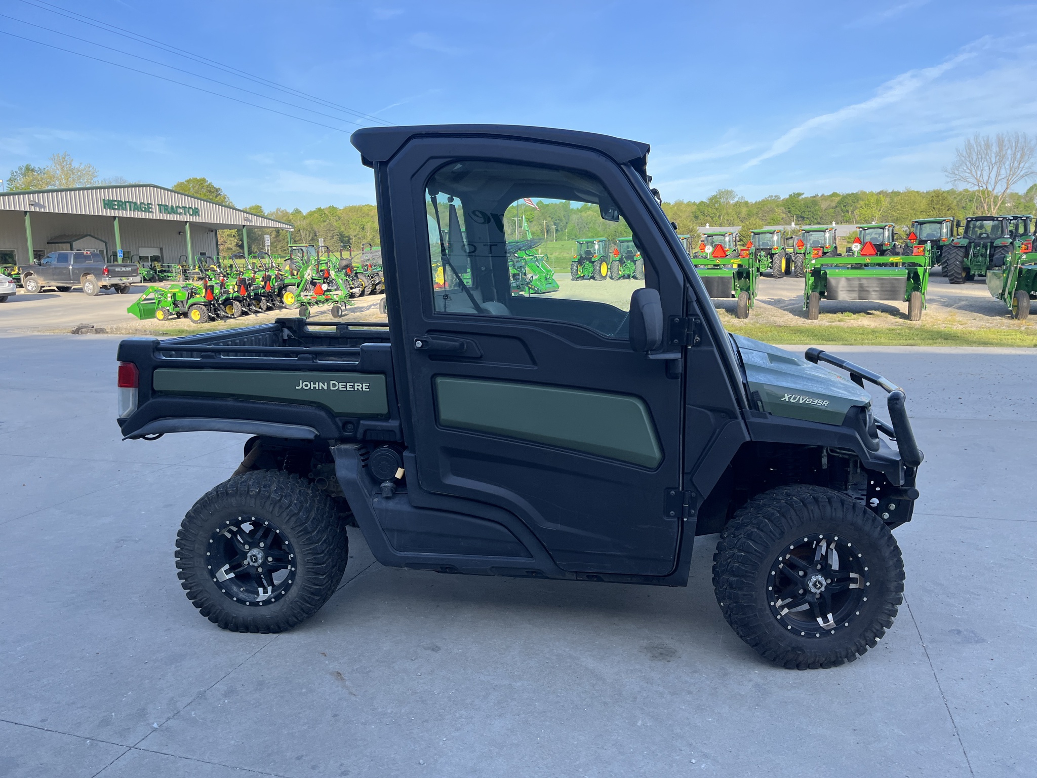  2024 John Deere XUV 835R at Heritage Tractor in Jefferson City, MO