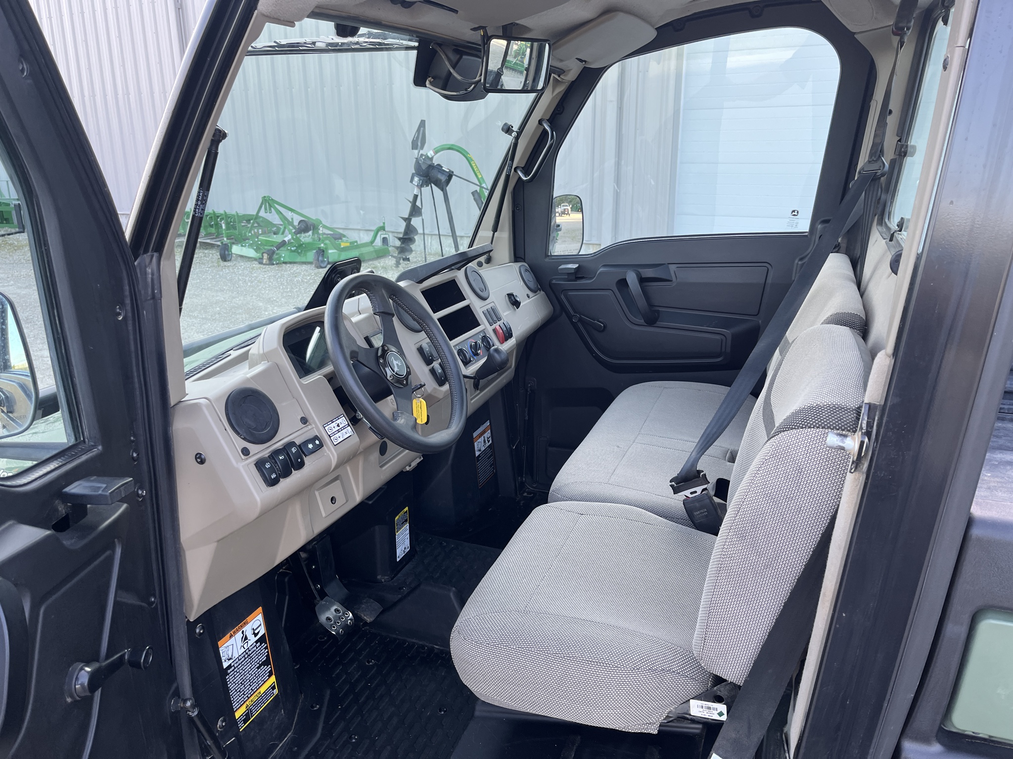  2024 John Deere XUV 835R at Heritage Tractor in Jefferson City, MO