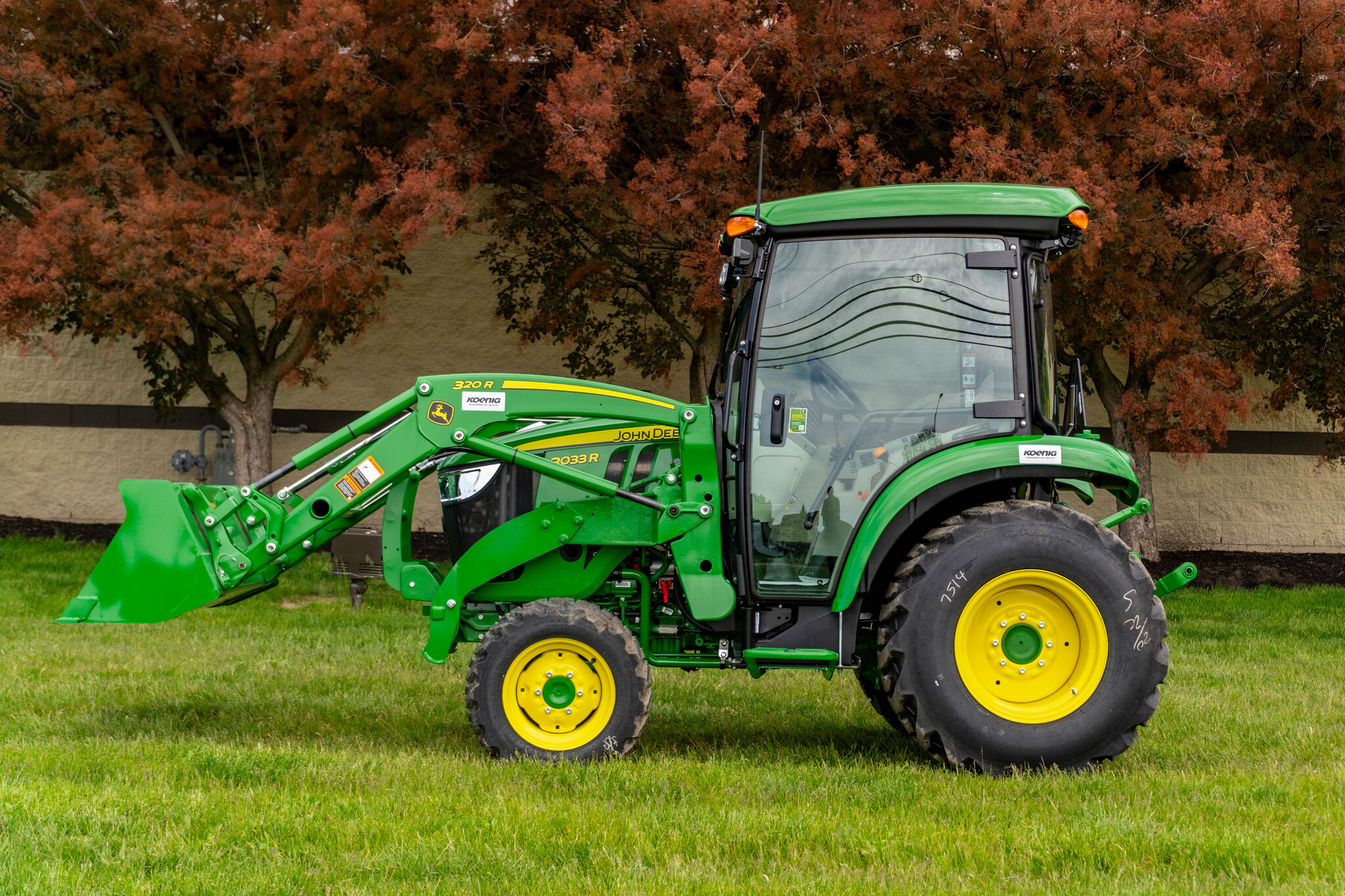 New In-Stock 2026 John Deere 3033R Compact Utility Tractors at Koenig Equipment in Franklin, IN - PhotoXL3