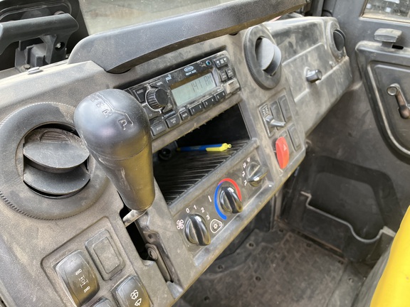 2022 John Deere XUV 835M - Photo15