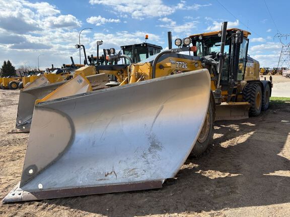 Photo of a 2019 John Deere 772G