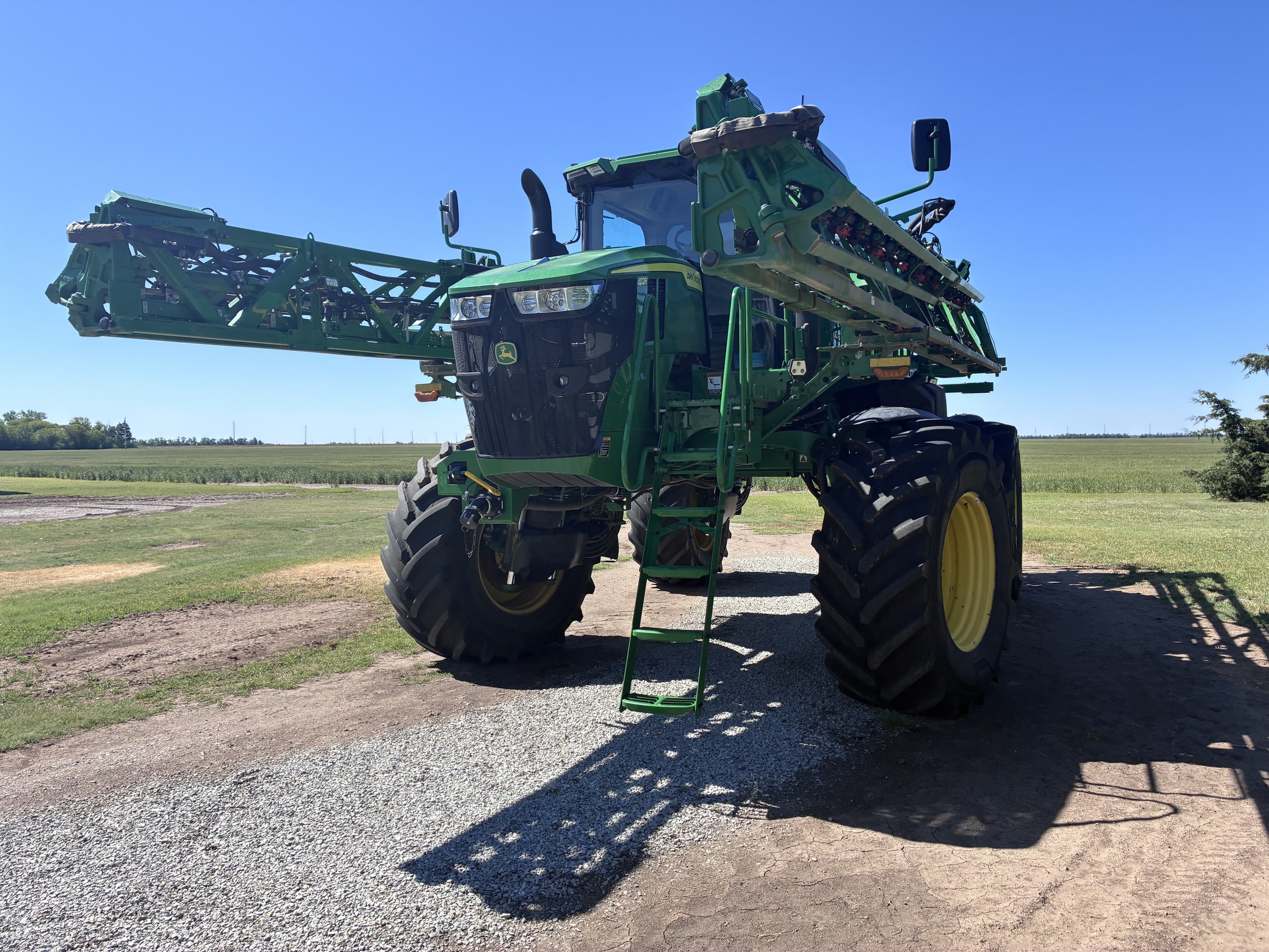 2024 John Deere 412R Image 4
