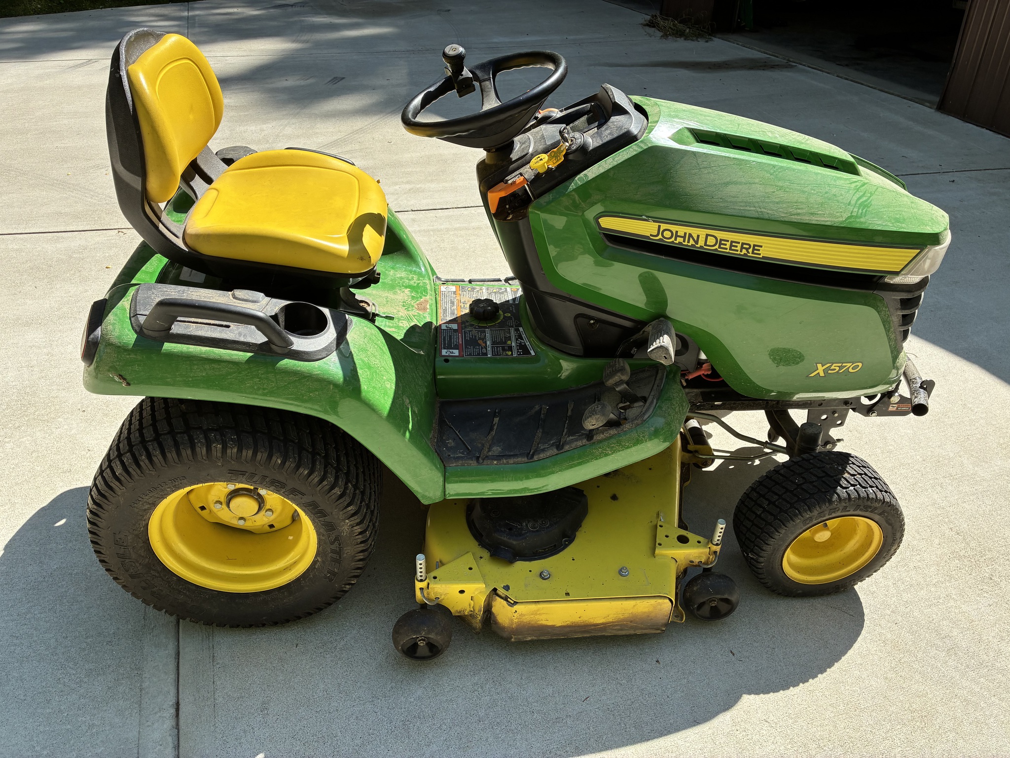 2020 John Deere X570