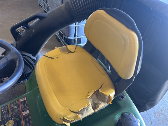 2008 John Deere X324 - Photo9