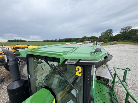 Photo of 2023 John Deere 600R