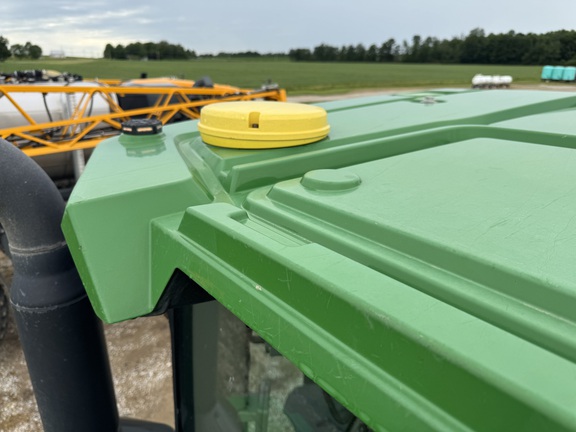Photo of 2023 John Deere 600R