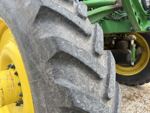 Photo of 2023 John Deere 600R