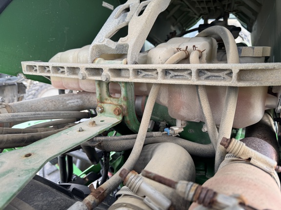 Photo of 2023 John Deere 600R