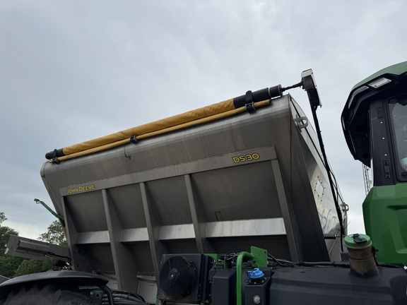 Photo of 2023 John Deere 600R