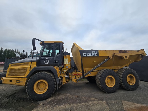 2017 John Deere 310E