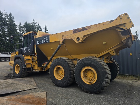 2017 John Deere 310E