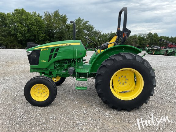 Photo of 2022 John Deere 5055E