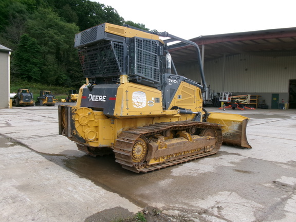 2022 John Deere 700L