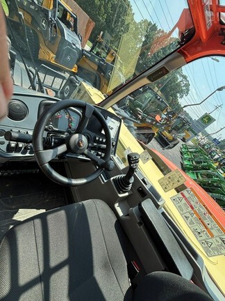 2024 JLG AG823-8