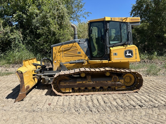 2023 John Deere 700L