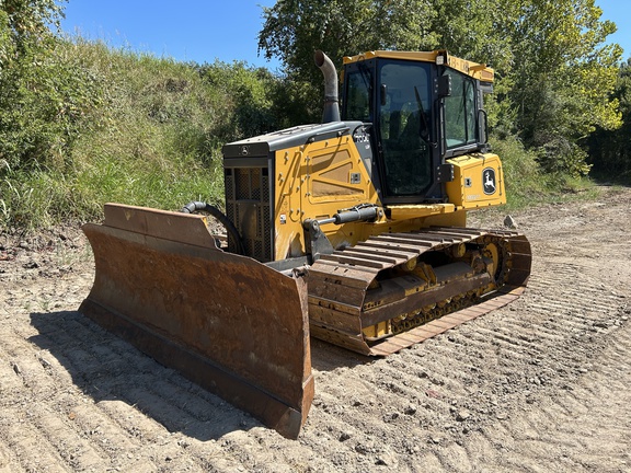 2023 John Deere 700L