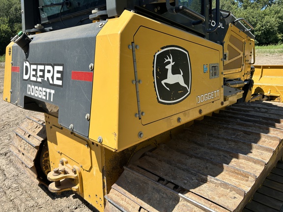 2023 John Deere 700L