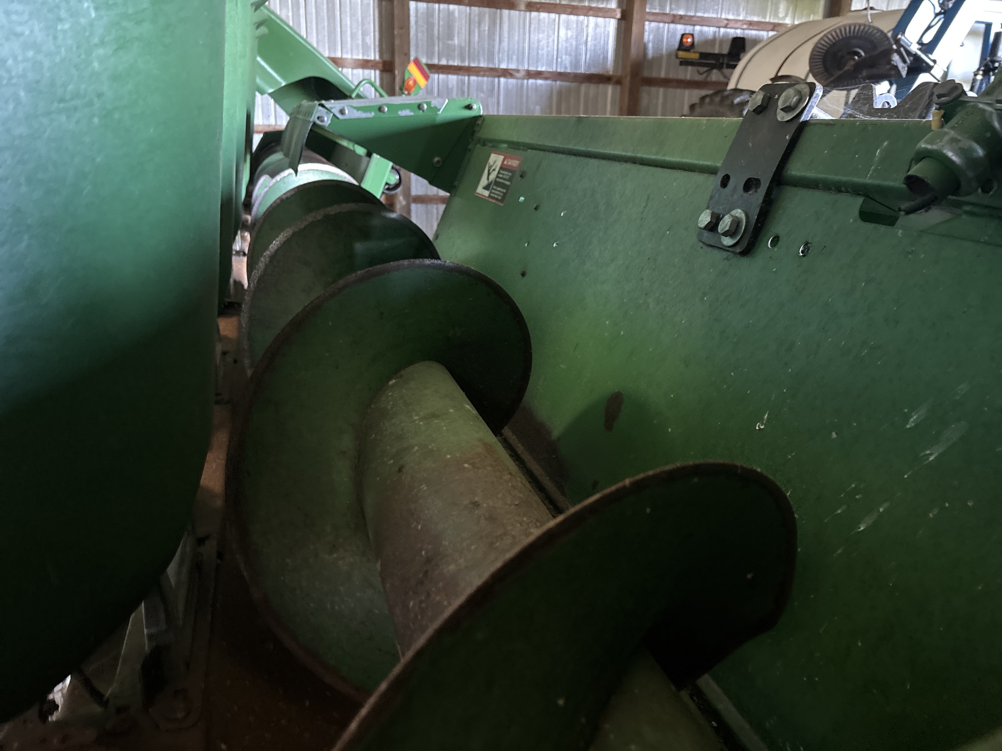 Used 2005 John Deere 893 Corn and Row Crop headers at Koenig Equipment in Franklin, IN - PhotoXL4