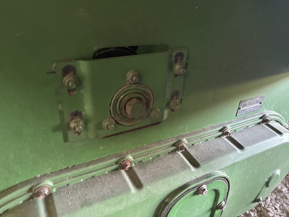 Used 2005 John Deere 893 Corn and Row Crop headers at Koenig Equipment in Franklin, IN - Photo11