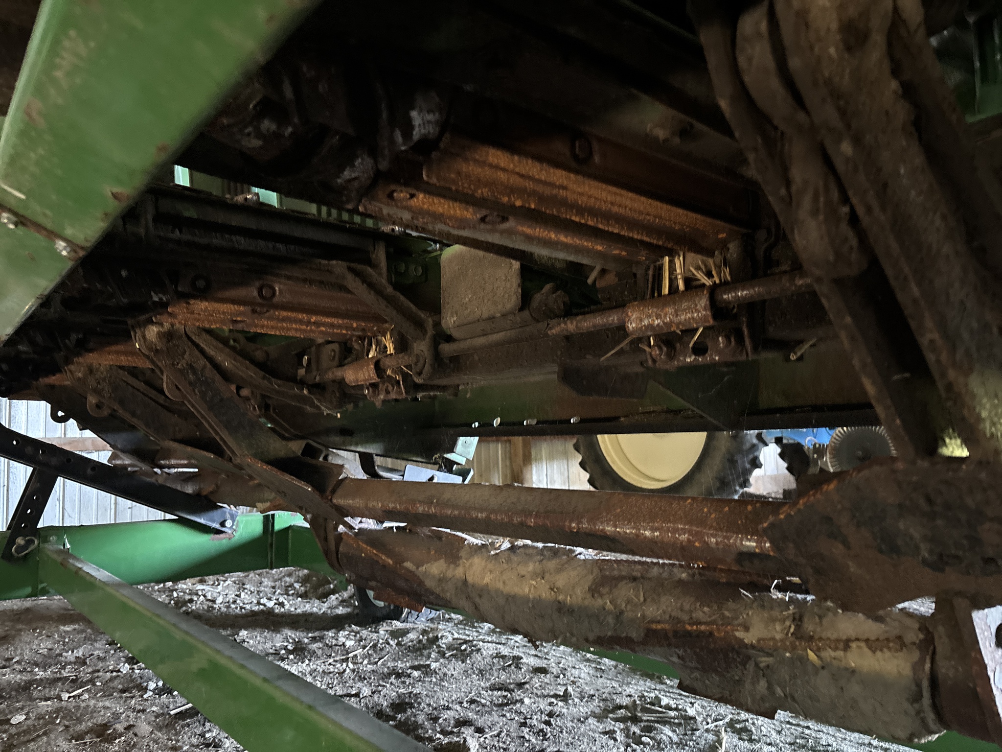 Used 2005 John Deere 893 Corn and Row Crop headers at Koenig Equipment in Franklin, IN - PhotoXL13