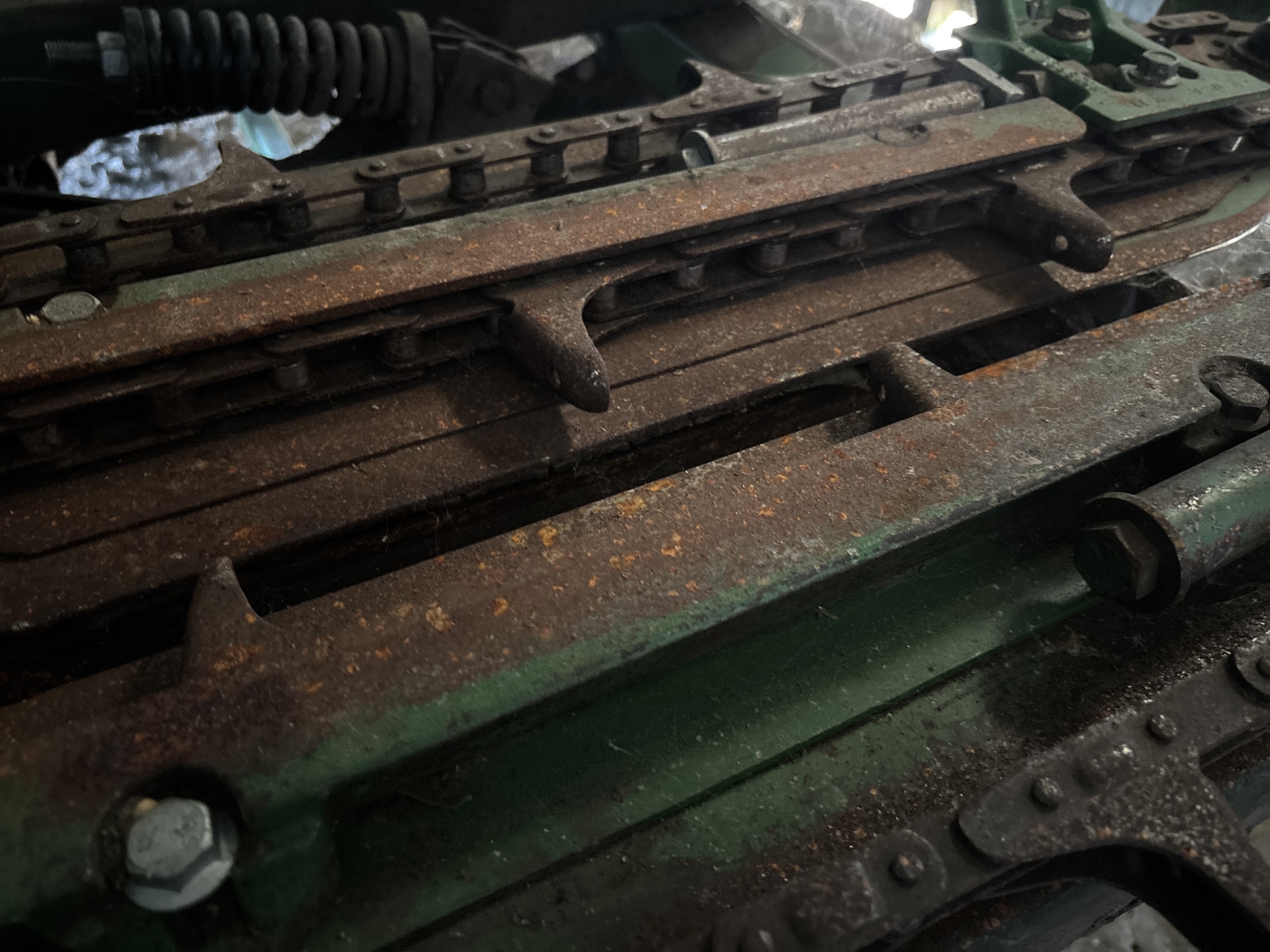 Used 2005 John Deere 893 Corn and Row Crop headers at Koenig Equipment in Franklin, IN - PhotoXL14