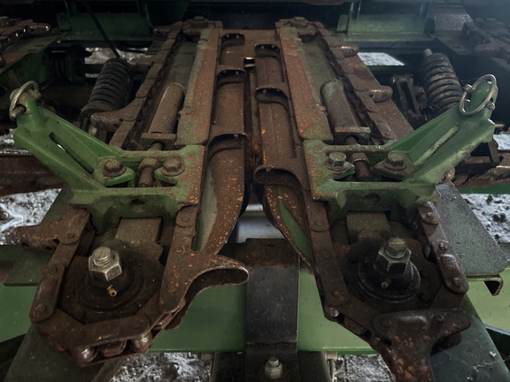 Used 2005 John Deere 893 Corn and Row Crop headers at Koenig Equipment in Franklin, IN - Photo28
