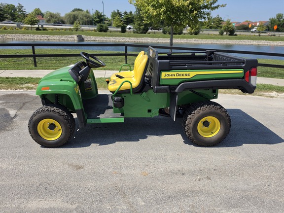 2025 John-Deere TX 4X2