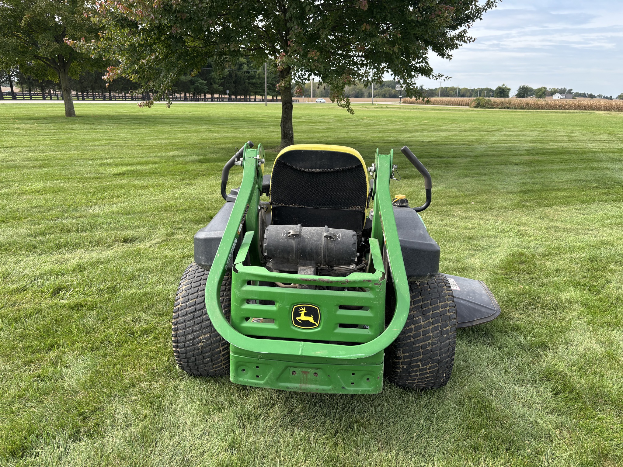 Used 2016 John Deere Z915B Zero Turn Mowers at Koenig Equipment in Urbana, OH - PhotoXL4