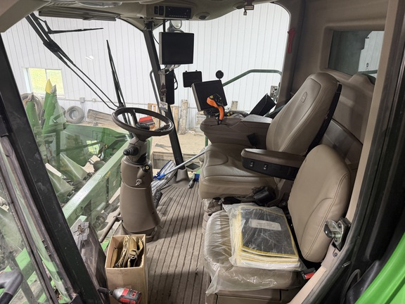 2023 John Deere S780 - Photo13