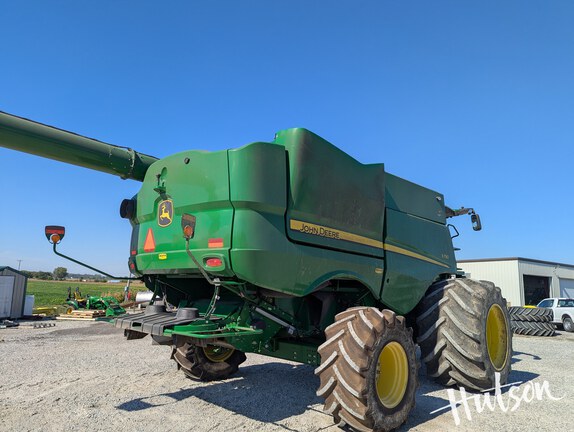 Photo of 2022 John Deere S790