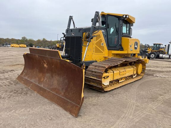 Photo of 2024 John Deere 850L