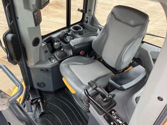 2024 John Deere 850L