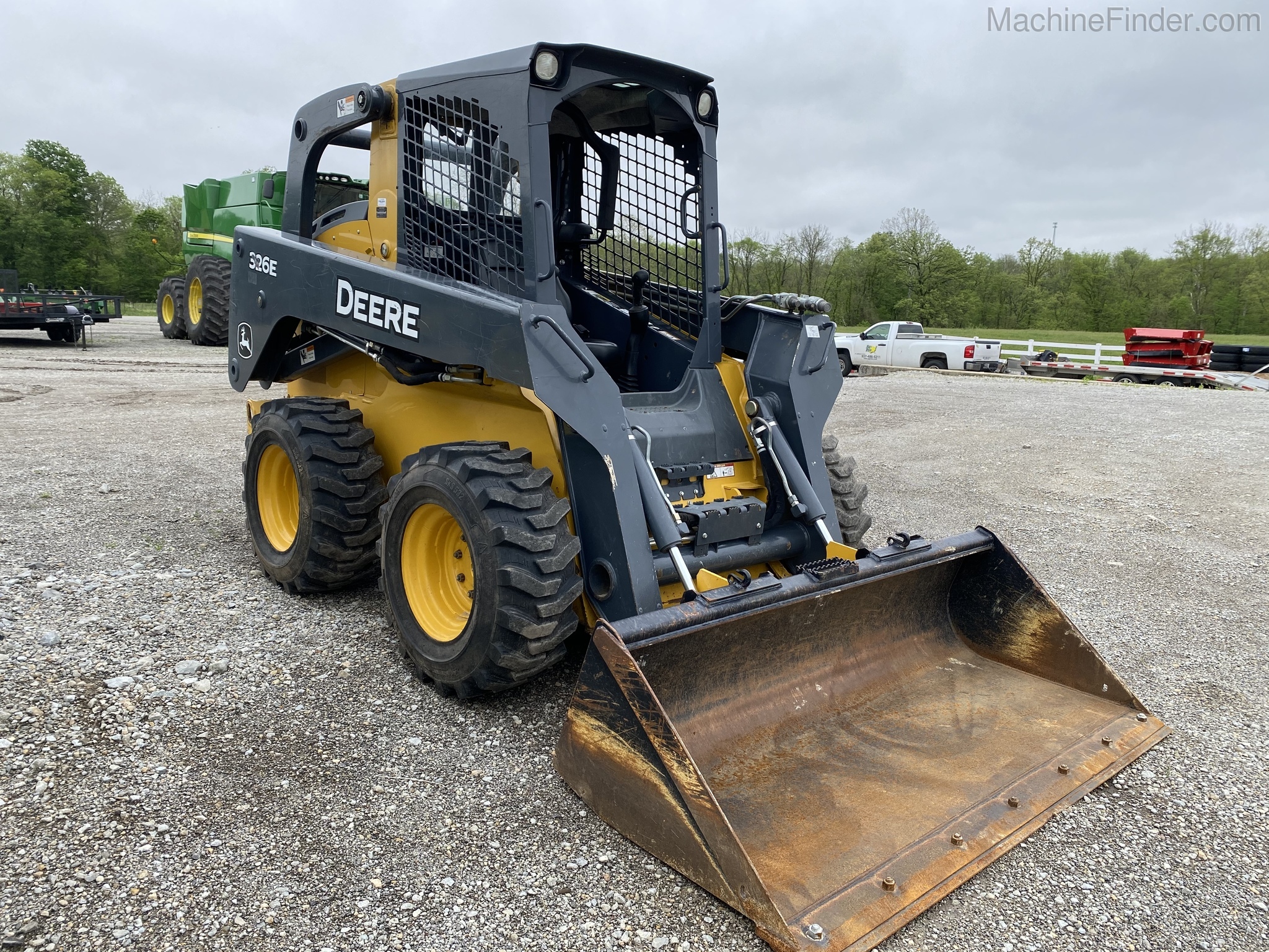 2014 John Deere 326E Image 2