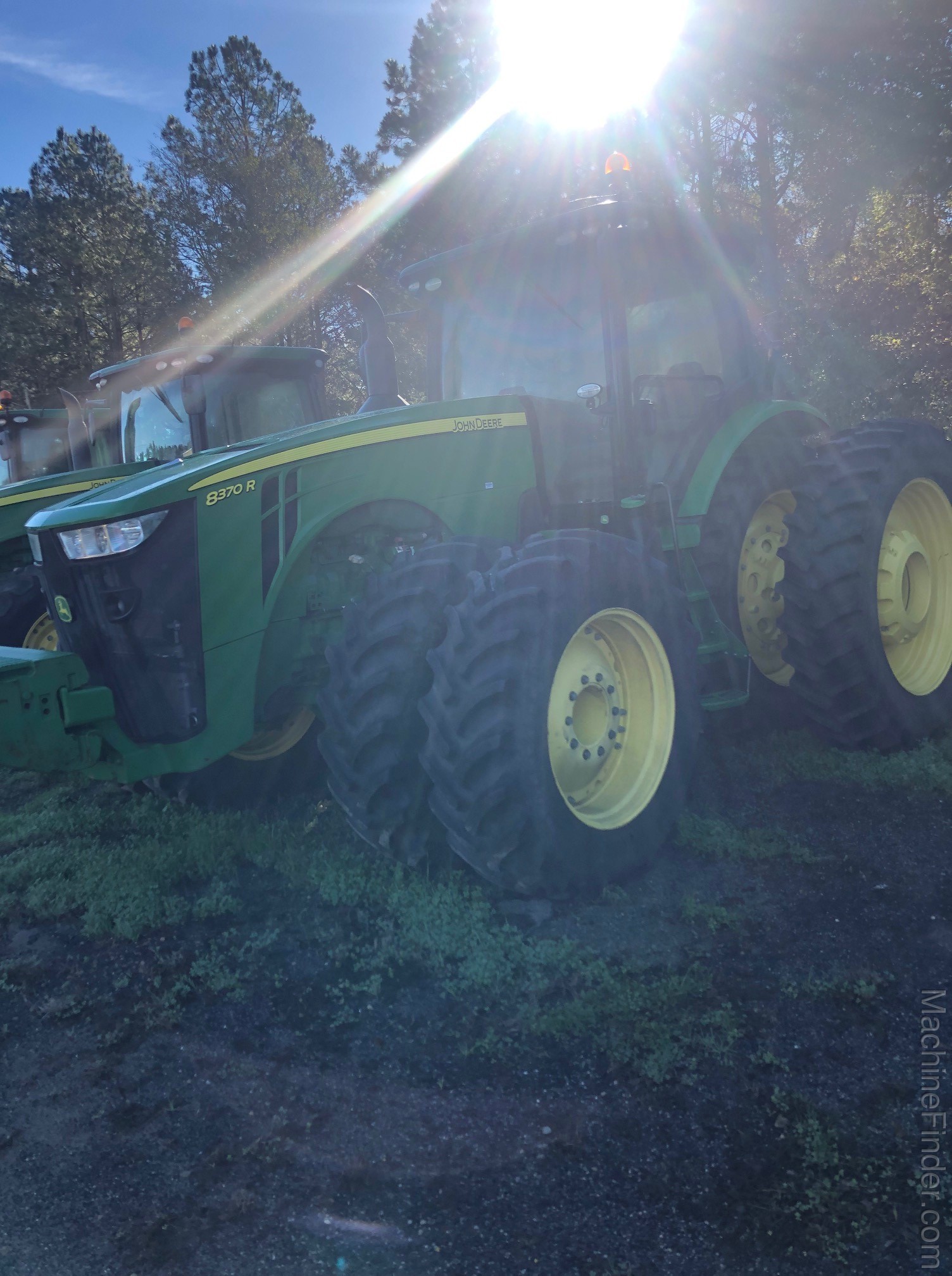 2014 John Deere 8370R Image 2