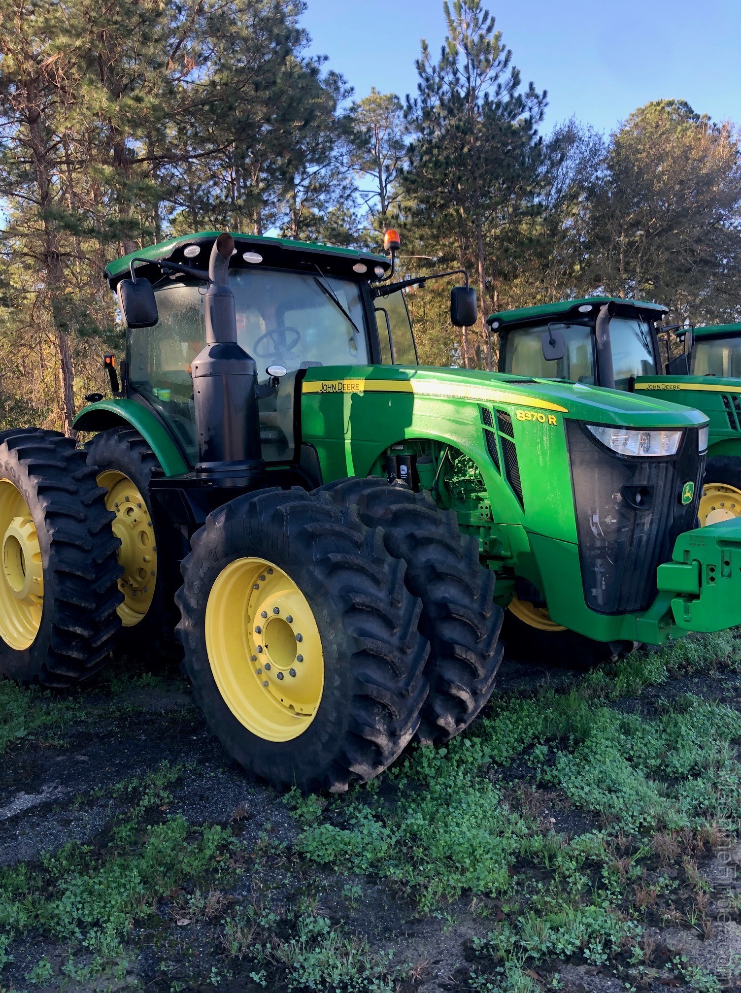 2014 John Deere 8370R Image 1