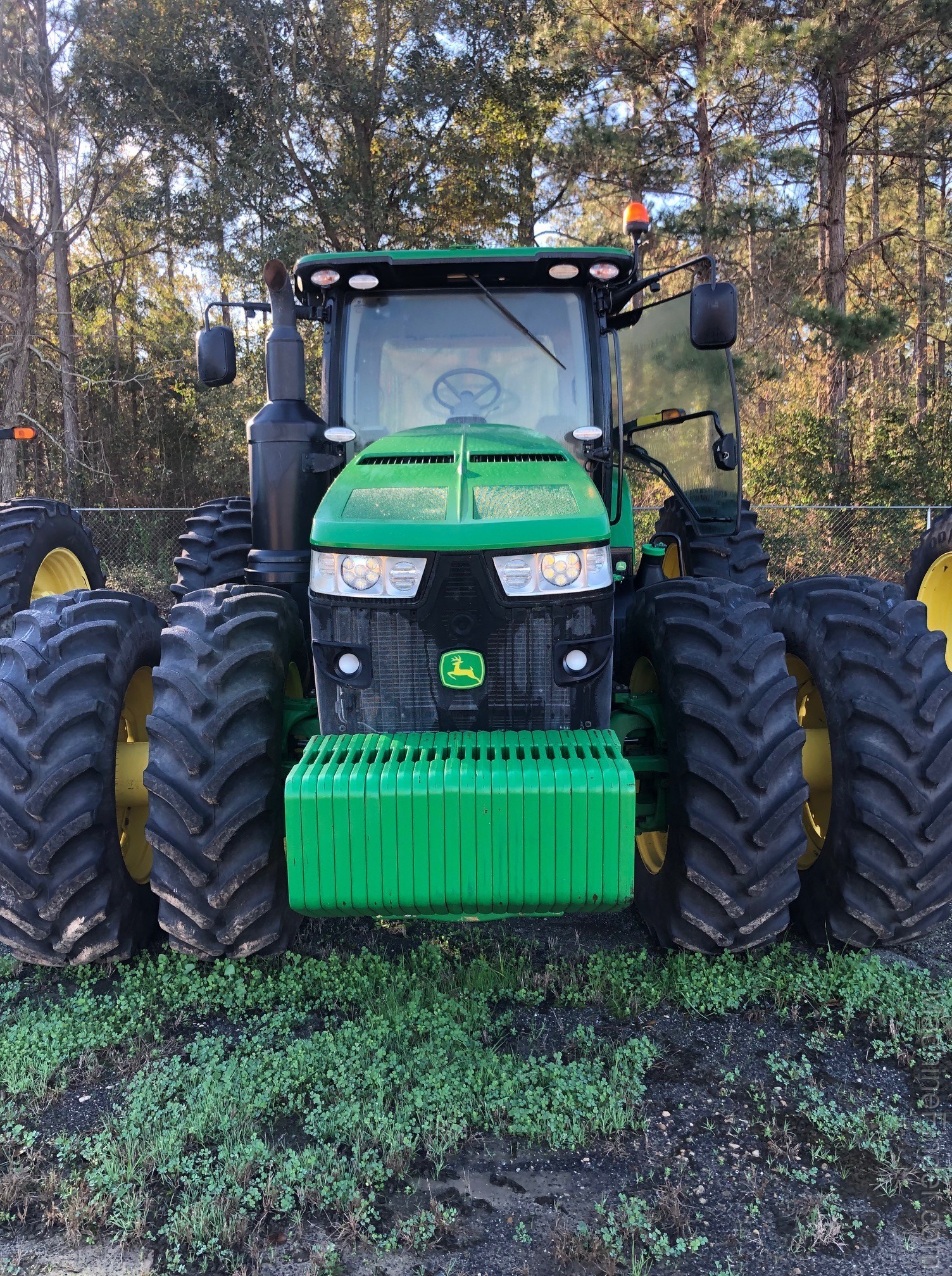2014 John Deere 8370R Image 3