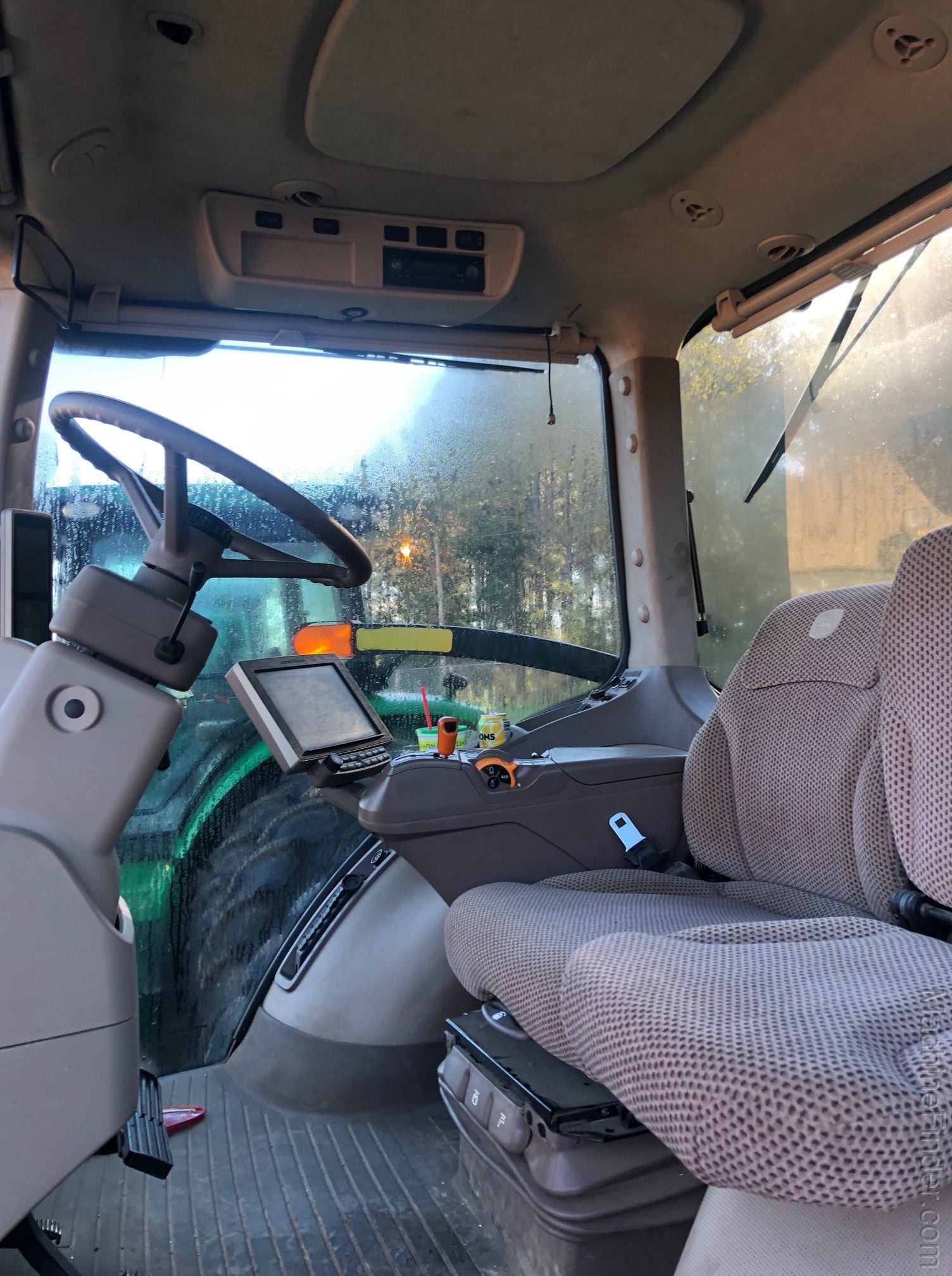 2014 John Deere 8370R Image 5