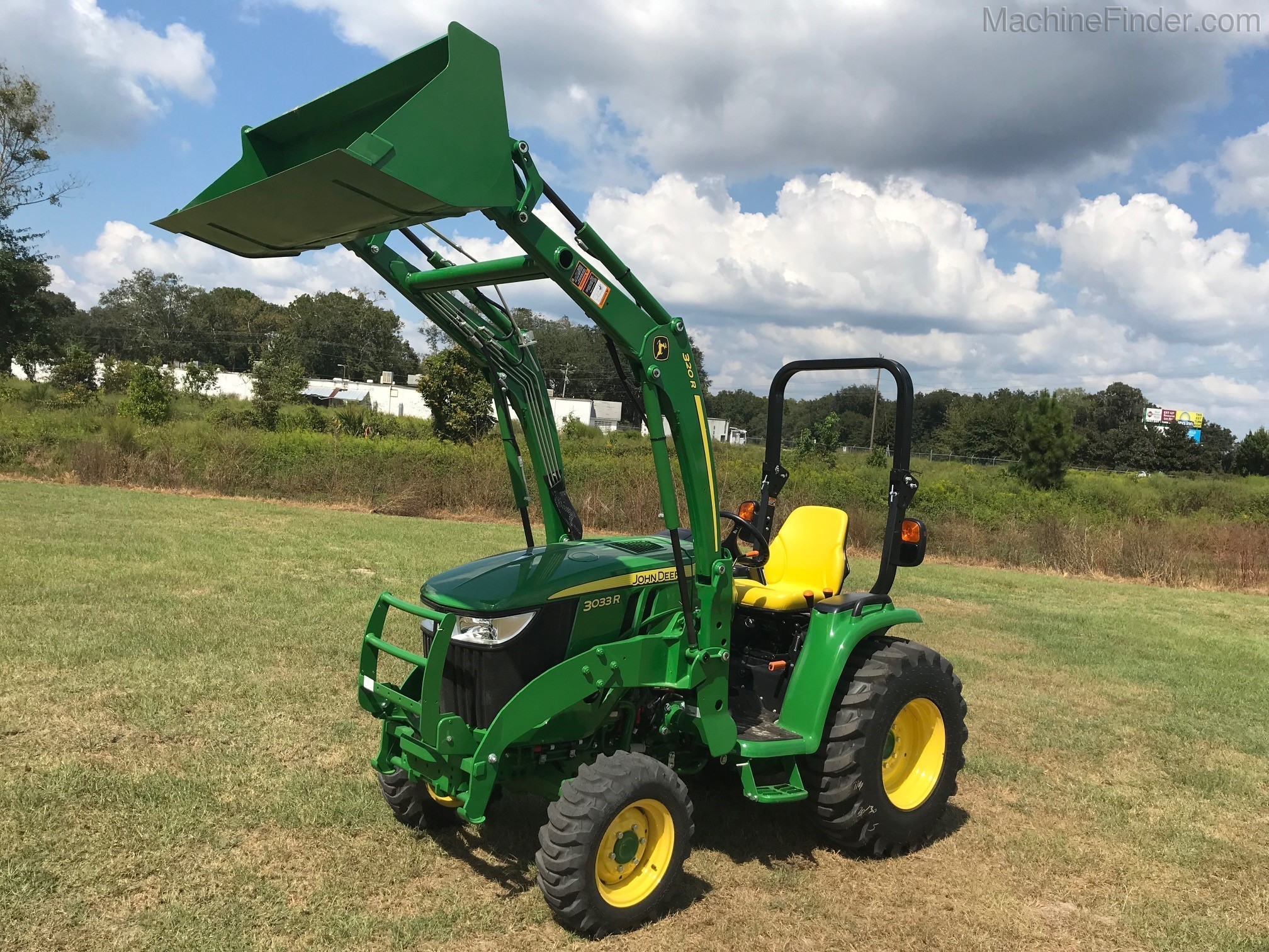 2020 John Deere 3033R Image 5