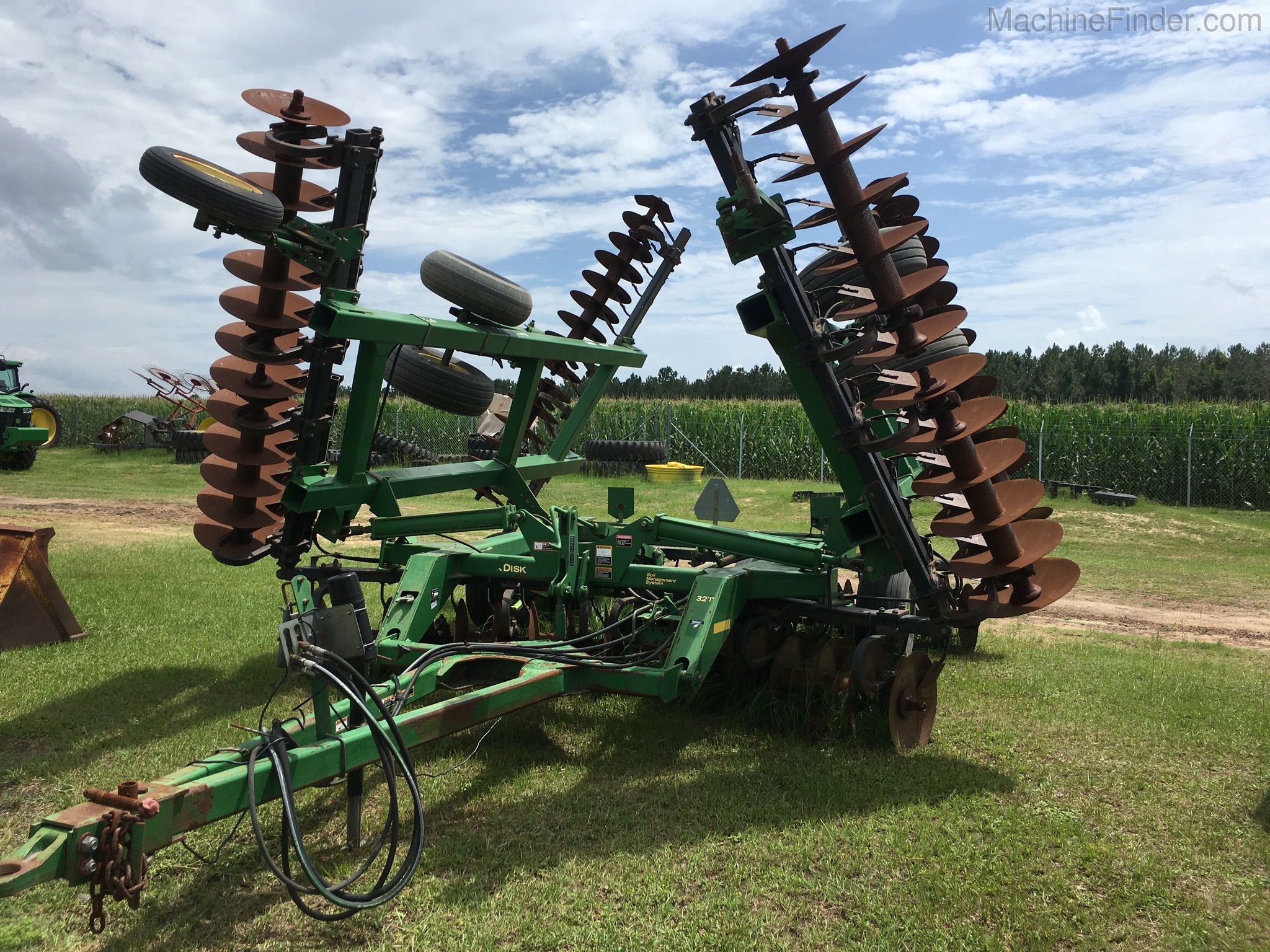 2004 John Deere 637 Image 1